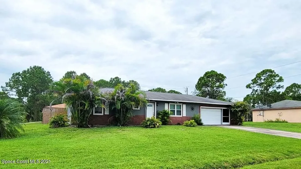 460 Harrington Street SW Palm Bay FL 32908