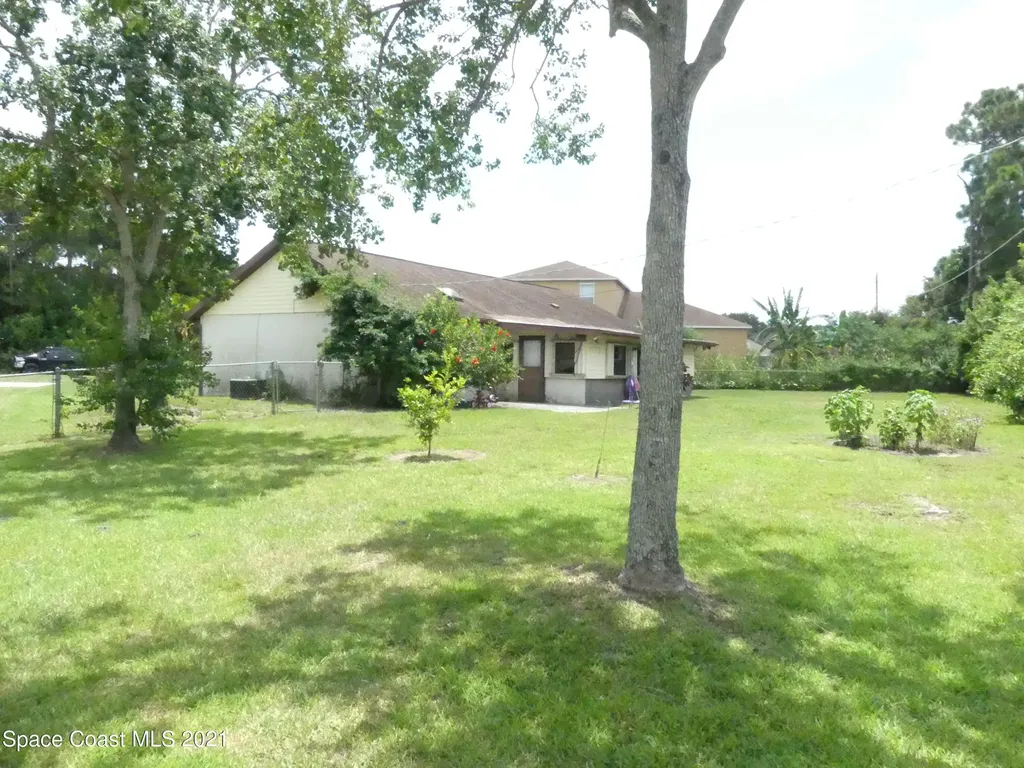 154 Exmore Court NE Palm Bay FL 32907