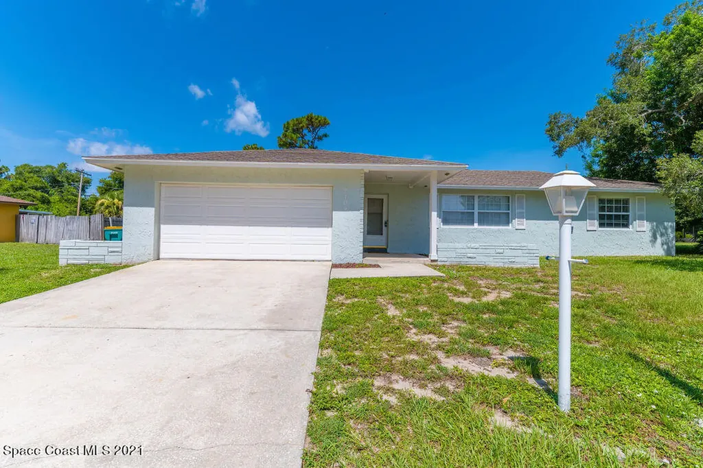 2704 Lewis Street Melbourne FL 32901