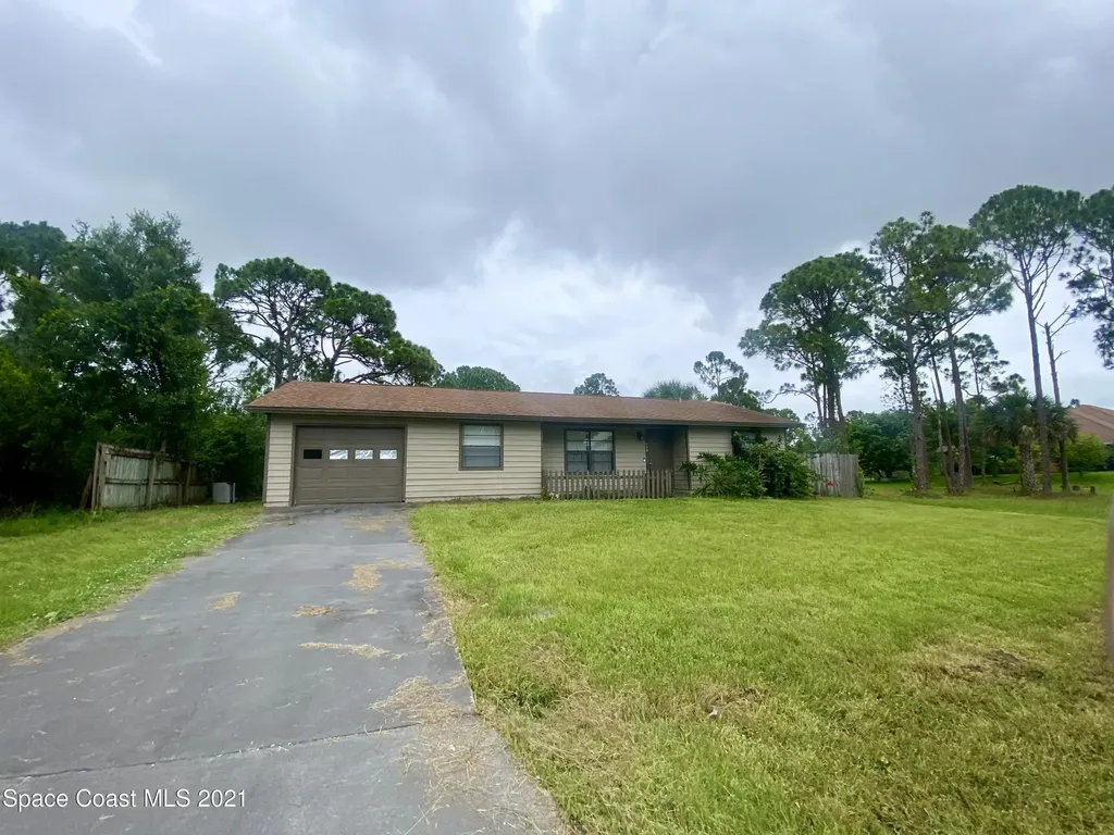 355 Sherman Street SE Palm Bay FL 32909