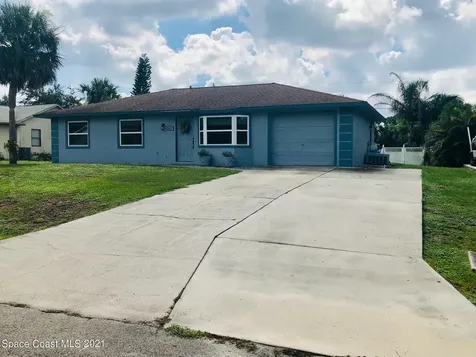867 Clearmont Street Sebastian FL 32958