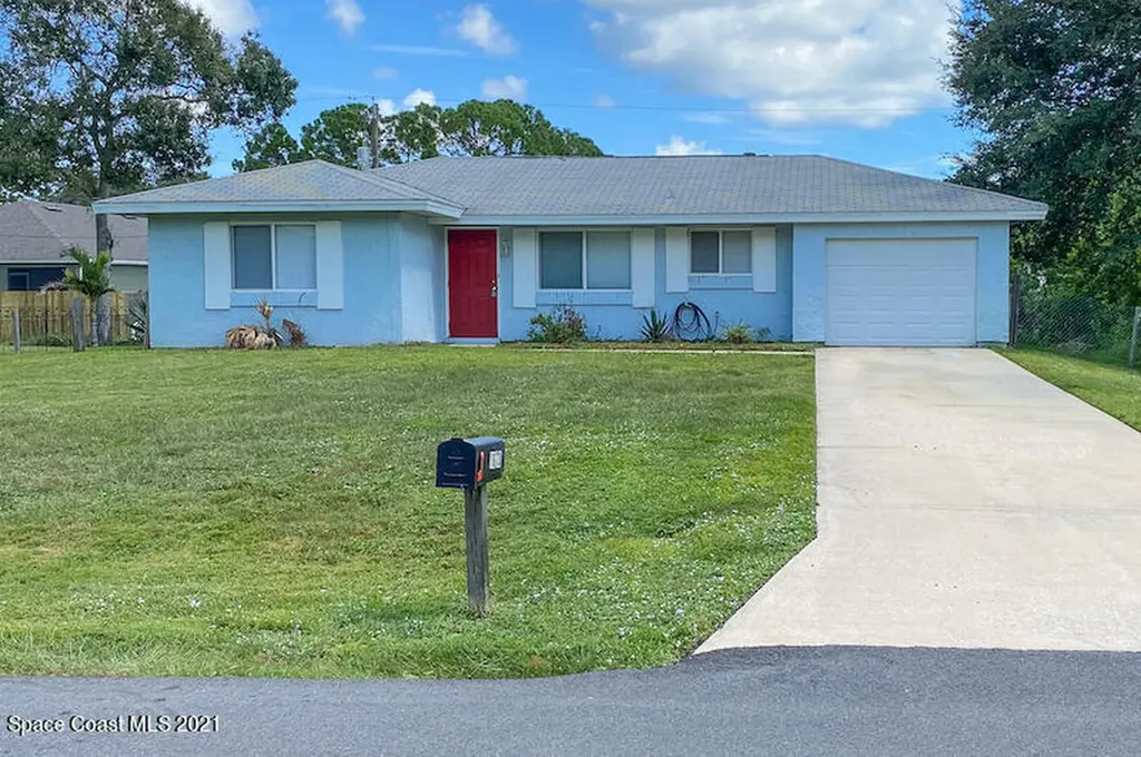 1073 Colonnade Avenue SE Palm Bay FL 32909
