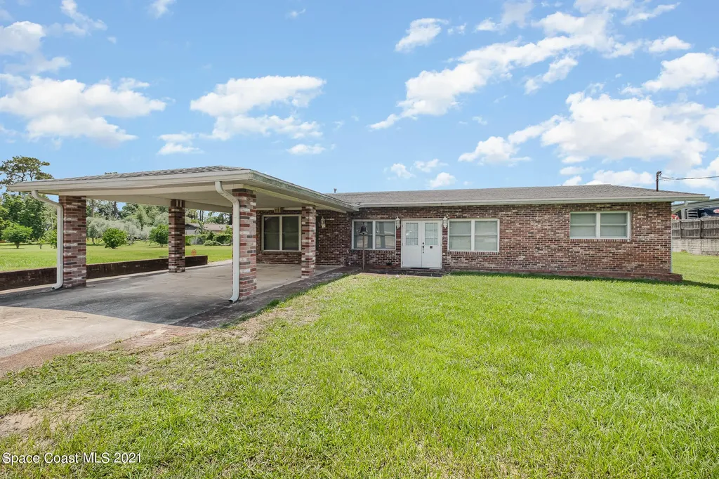 100 Kiwi Lane Titusville FL 32796