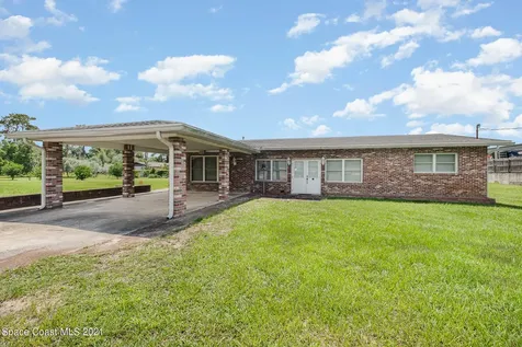100 Kiwi Lane Titusville FL 32796