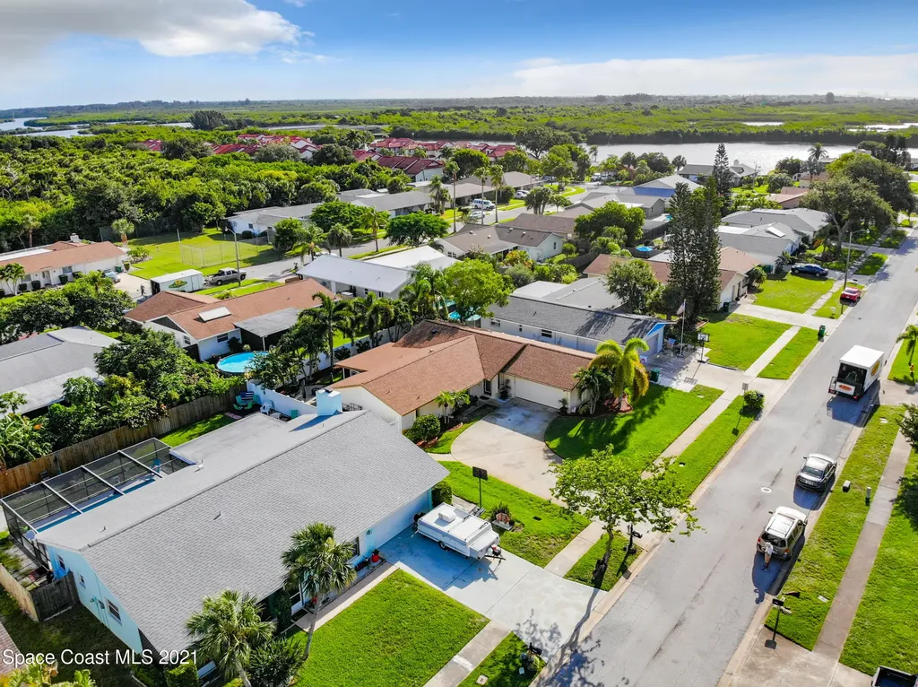 216 Via Havarre Merritt Island FL 32953