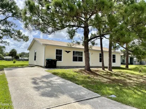 1658 Glendale Avenue NW Palm Bay FL 32907