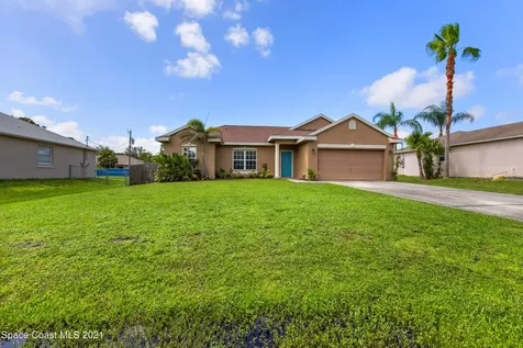 1399 Toy Street SE Palm Bay FL 32909
