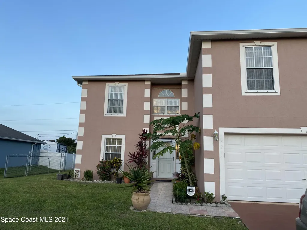 3299 Fresno Avenue SE Palm Bay FL 32909
