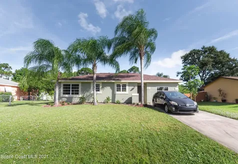 171 Crosspoint Street SE Palm Bay FL 32909