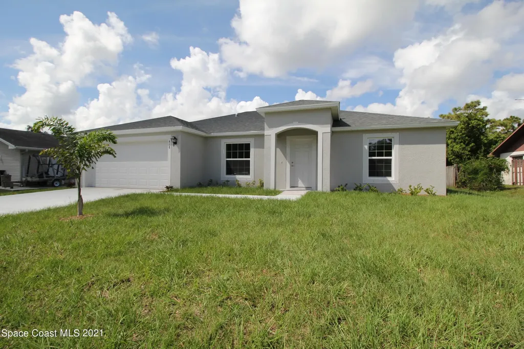 418 Inlet Avenue SE Palm Bay FL 32909