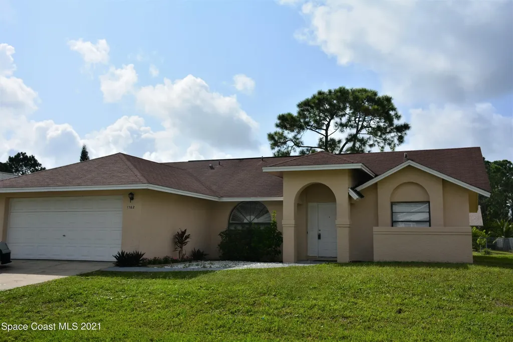 1762 Eatonia Street NW Palm Bay FL 32907