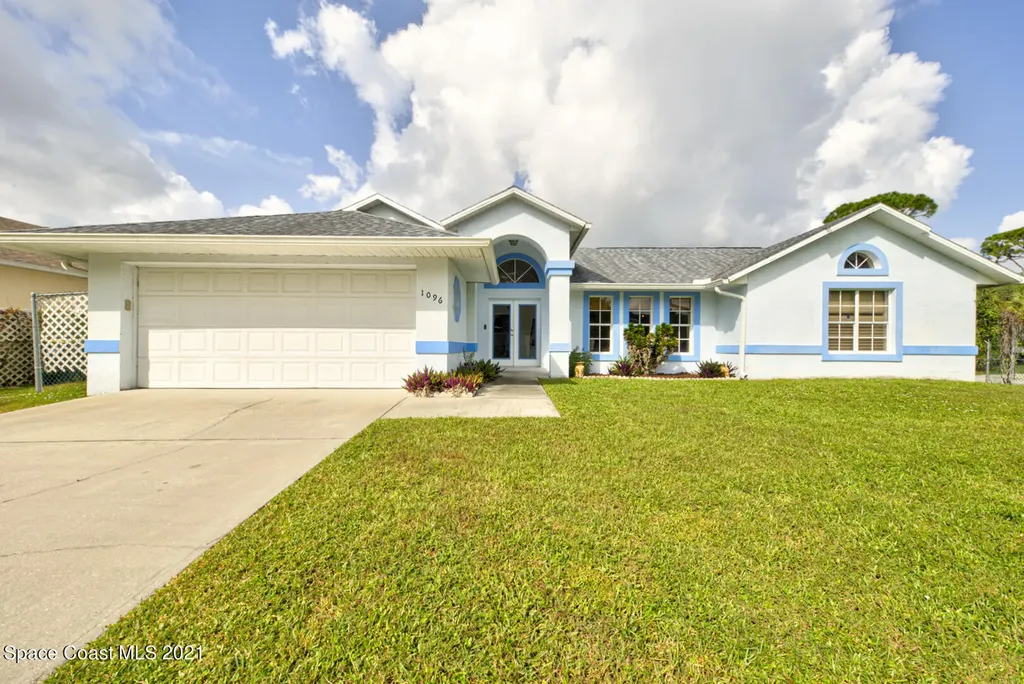 1096 Glencove Avenue NW Palm Bay FL 32907