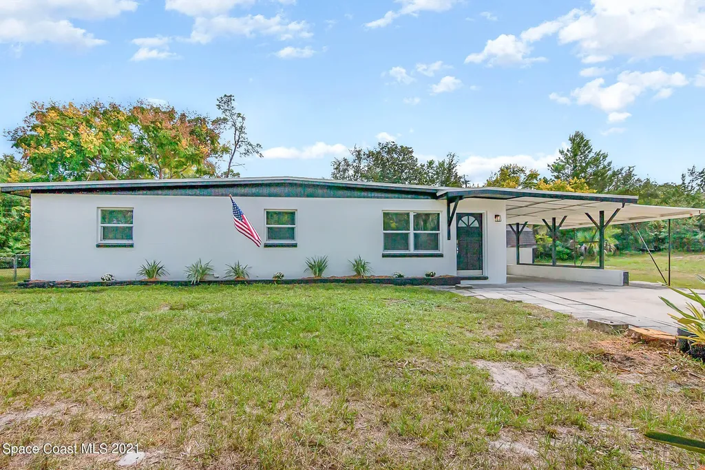 4263 Hammock Trail Mims FL 32754