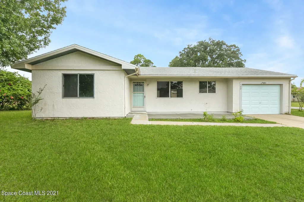 560 Adventure Avenue NW Palm Bay FL 32907