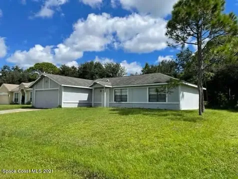 821 Hawaii Avenue NW Palm Bay FL 32907