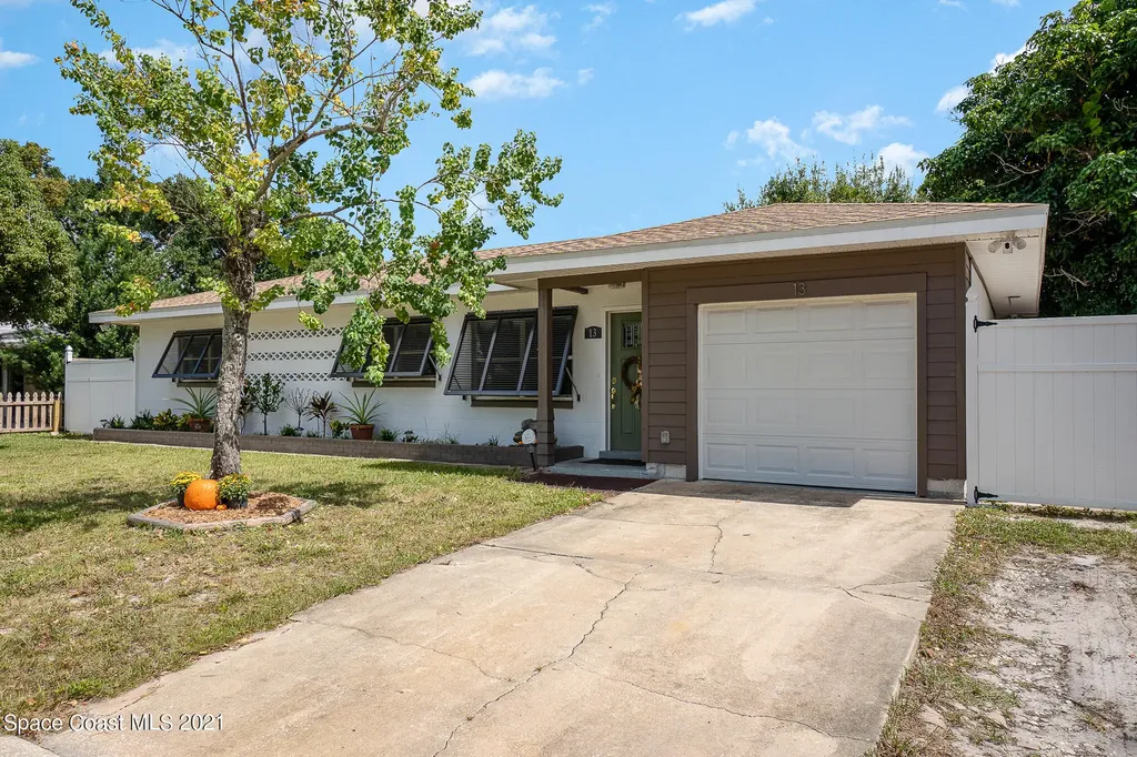 13 N Deleon Avenue Titusville FL 32796