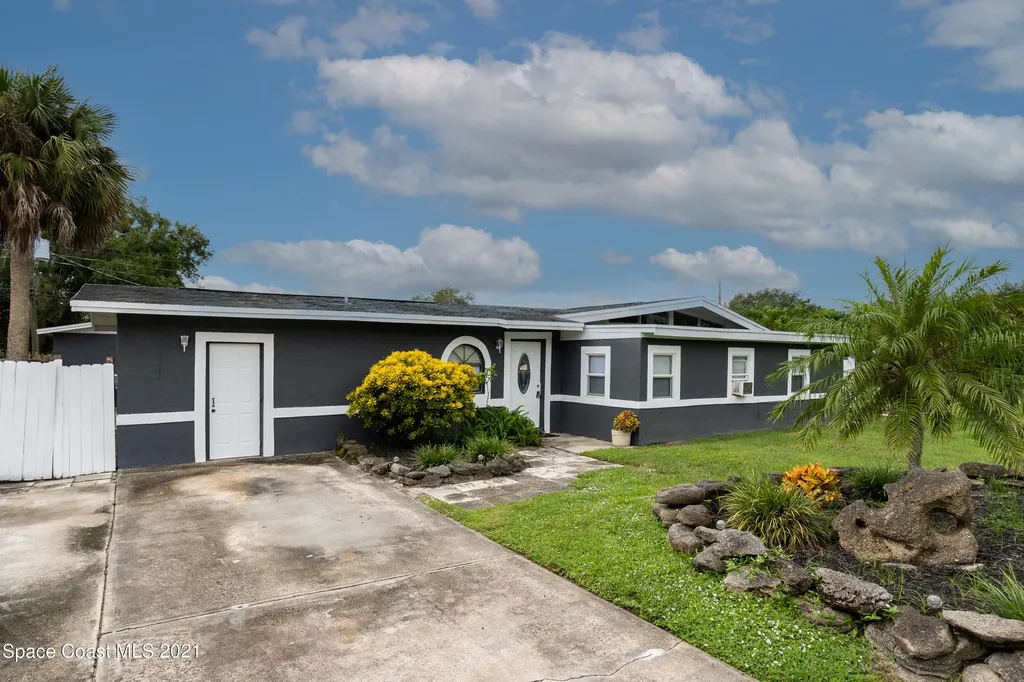1051 Avon Place Cocoa FL 32922