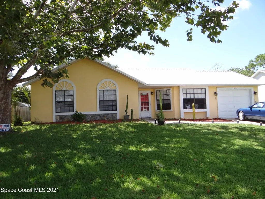 676 Munich Street NW Palm Bay FL 32907