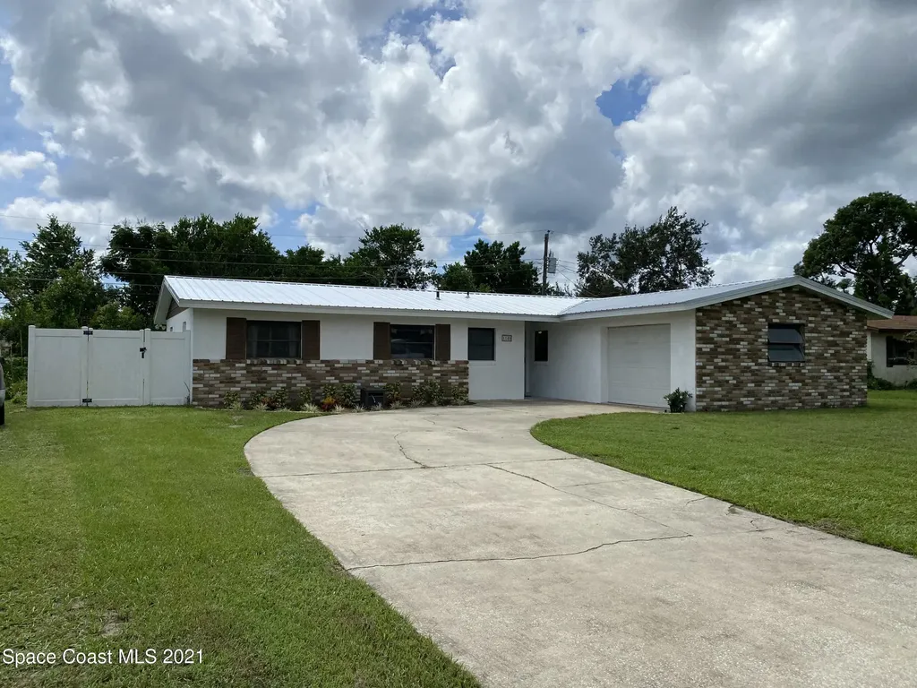 1140 N Singleton Avenue Titusville FL 32796