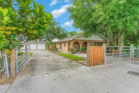 586 Easy Street Merritt Island FL 32953