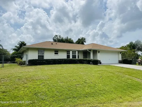 540 Sherman Street SE Palm Bay FL 32909
