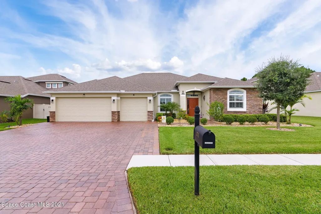 571 Stonebriar Drive SE Palm Bay FL 32909
