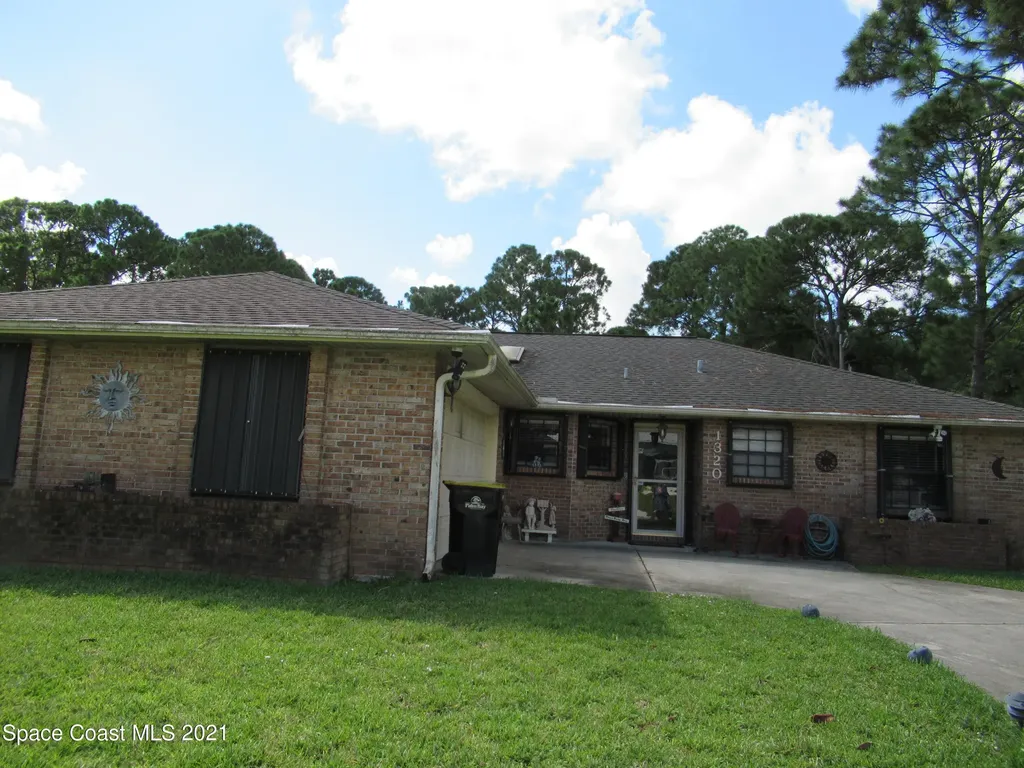 1320 Stone Street NW Palm Bay FL 32907