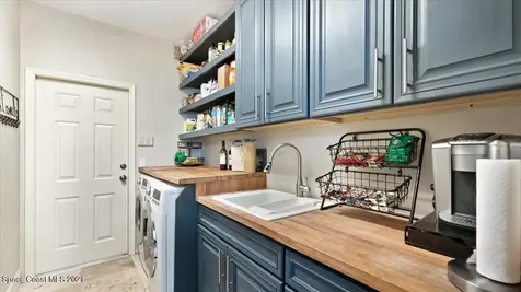 580 Newport Drive Indialantic FL 32903