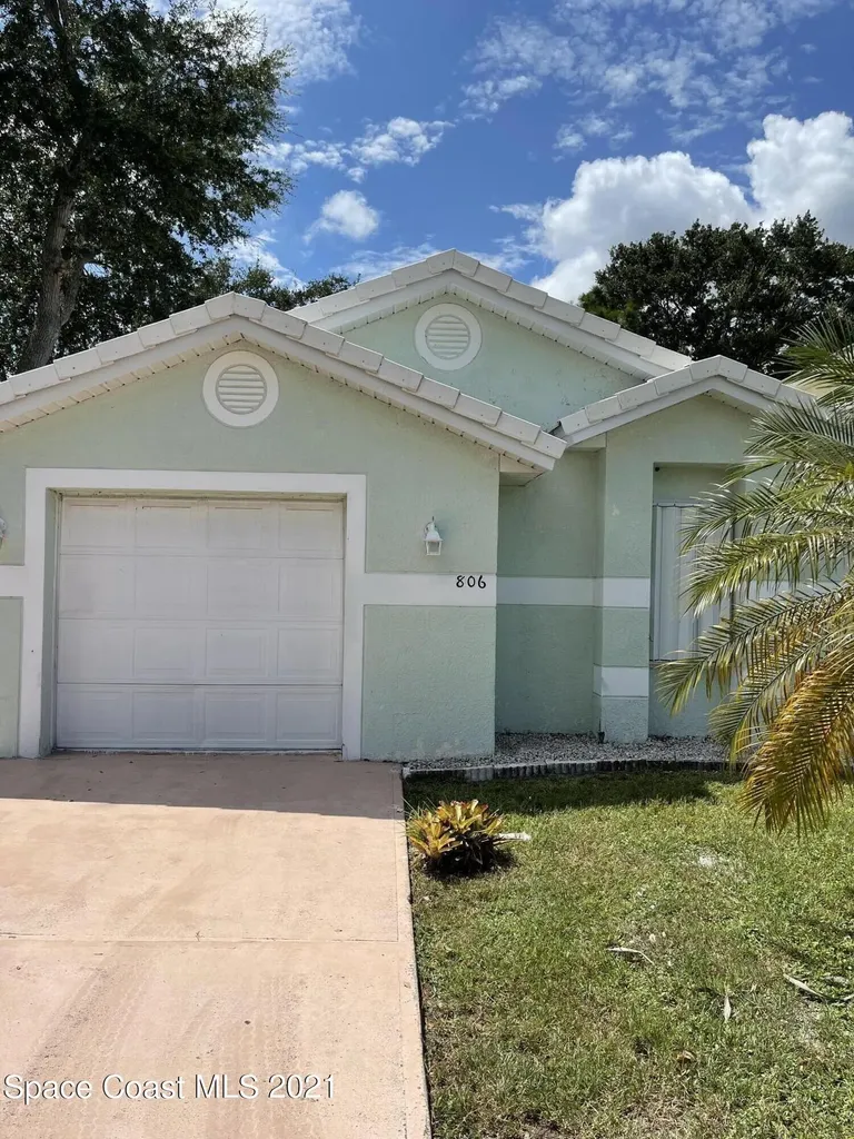 806 Bracken Terrace NE Palm Bay FL 32905