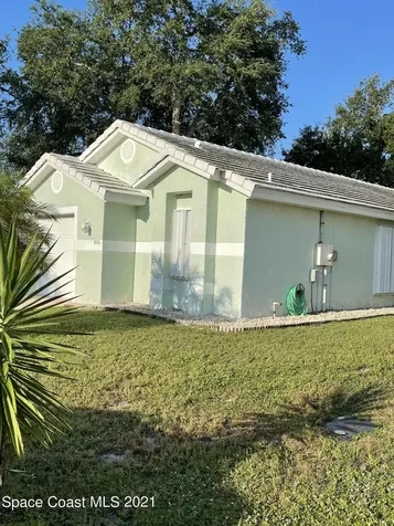 806 Bracken Terrace NE Palm Bay FL 32905