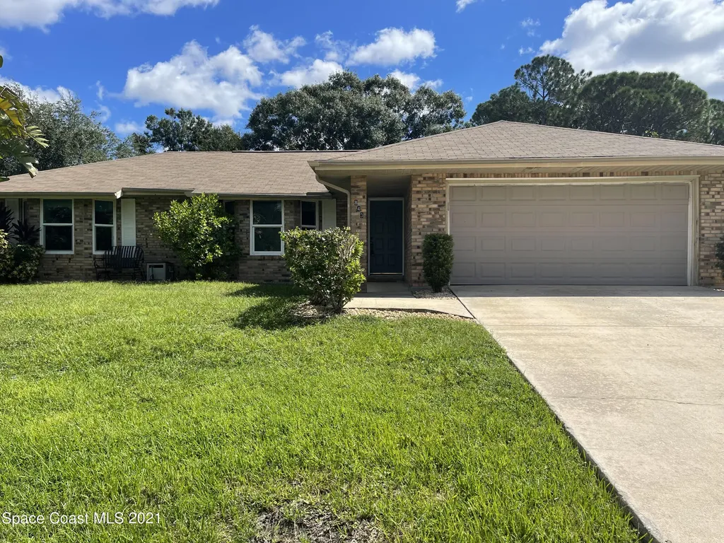 843 New Zealand Avenue NW Palm Bay FL 32907