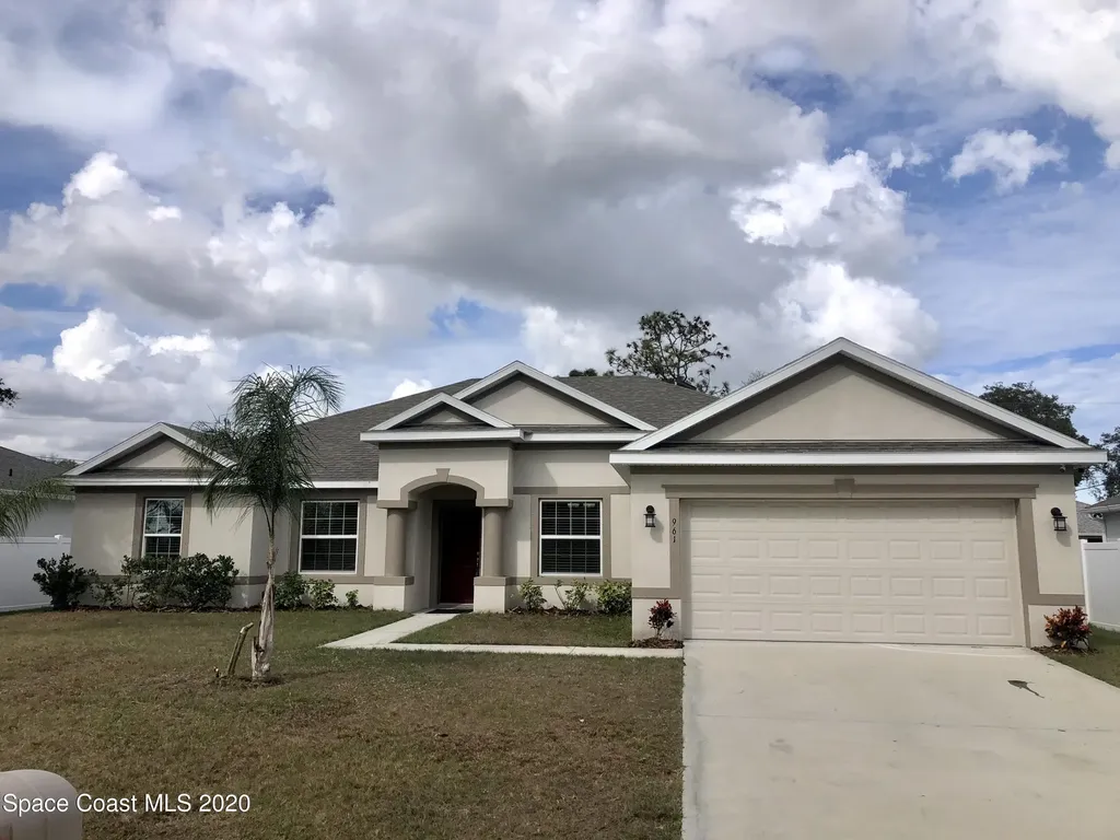 961 Hosbine Street SE Palm Bay FL 32909
