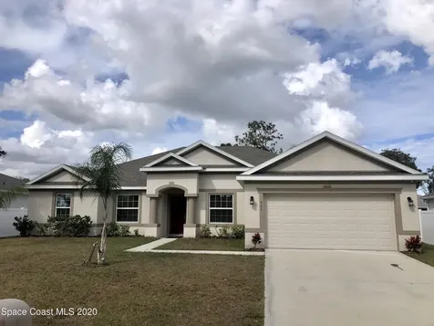 961 Hosbine Street SE Palm Bay FL 32909