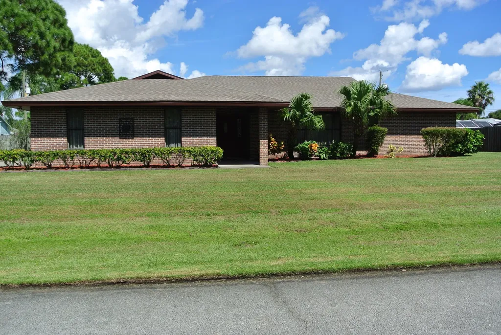 321 Huntsville Street NE Palm Bay FL 32907