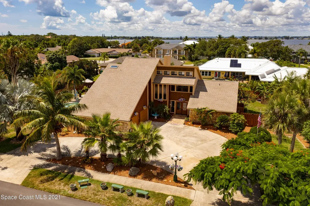 513 S River Oaks Drive Indialantic FL 32903