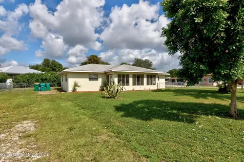9900 Holly Street Sebastian FL 32976