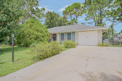 171 Okeefe Street SE Palm Bay FL 32909