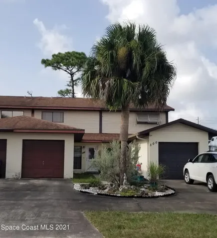 298 W Towne Place Titusville FL 32796