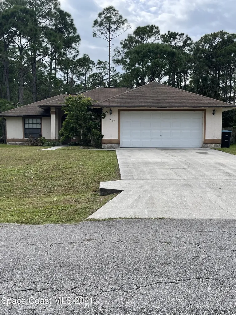 1538 Napanee Street NW Palm Bay FL 32907