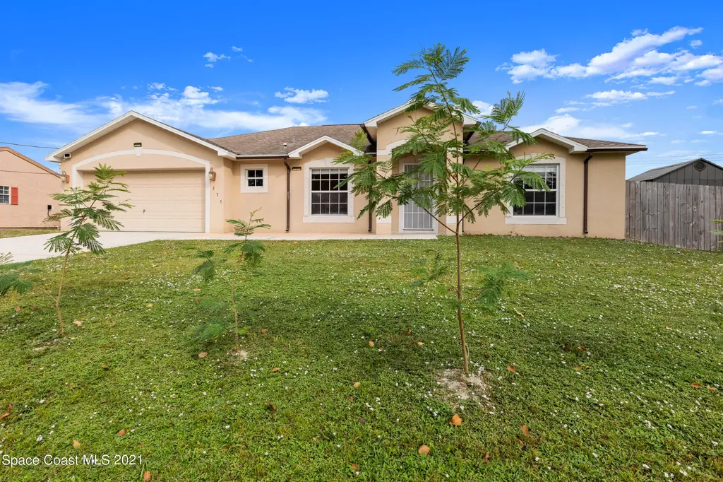 375 Lisa Road NE Palm Bay FL 32907