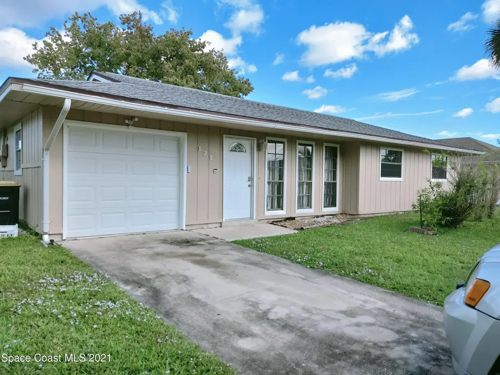 121 Broward Street NE Palm Bay FL 32907
