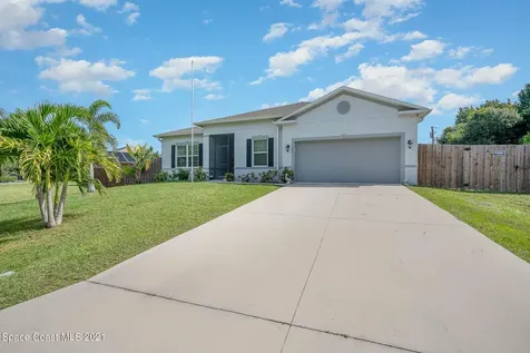 255 Velvet Avenue NE Palm Bay FL 32907
