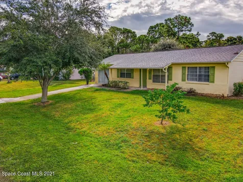 154 Okeefe Street SE Palm Bay FL 32909