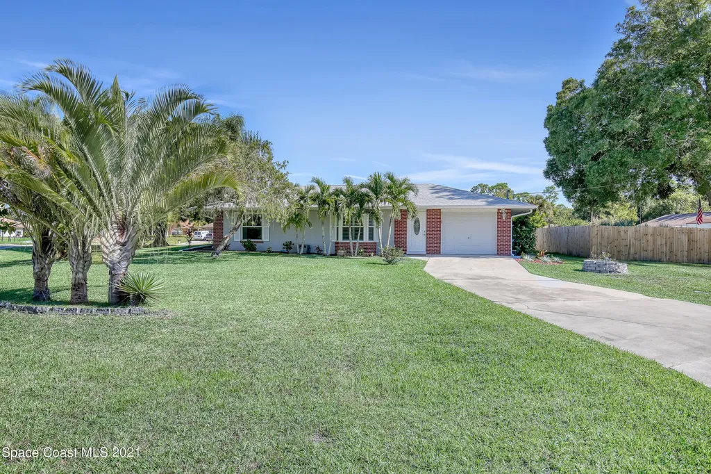 1173 Gardenia Street Sebastian FL 32958