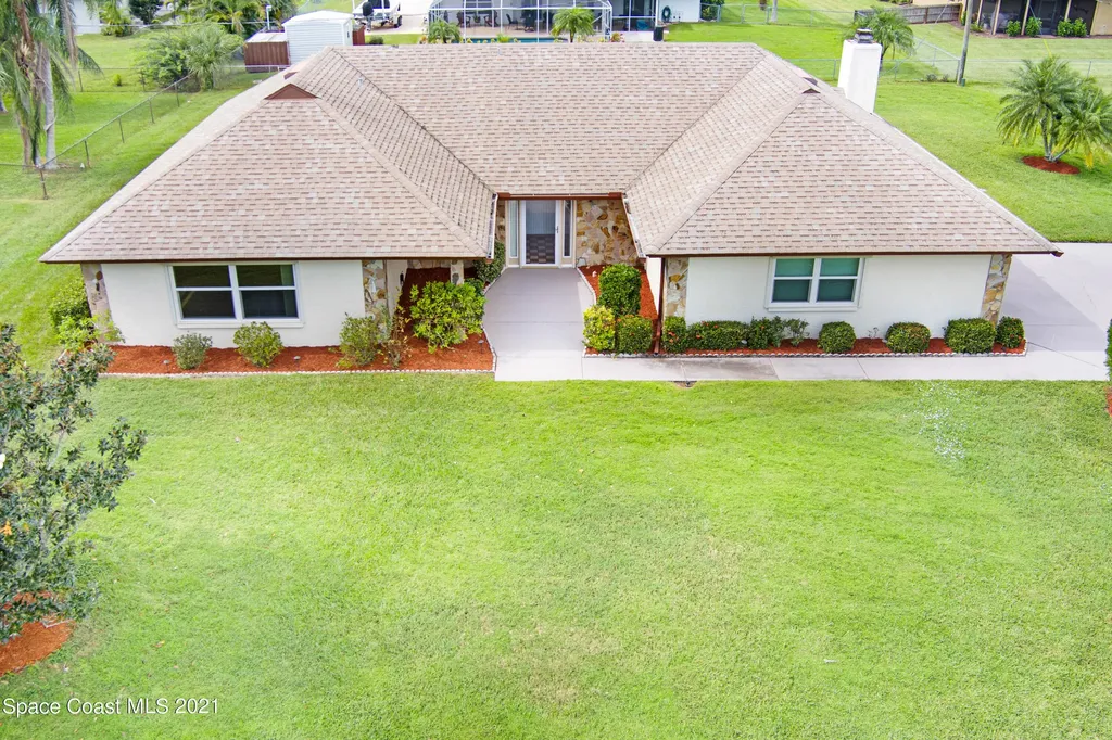 956 Pebble Avenue NE Palm Bay FL 32907