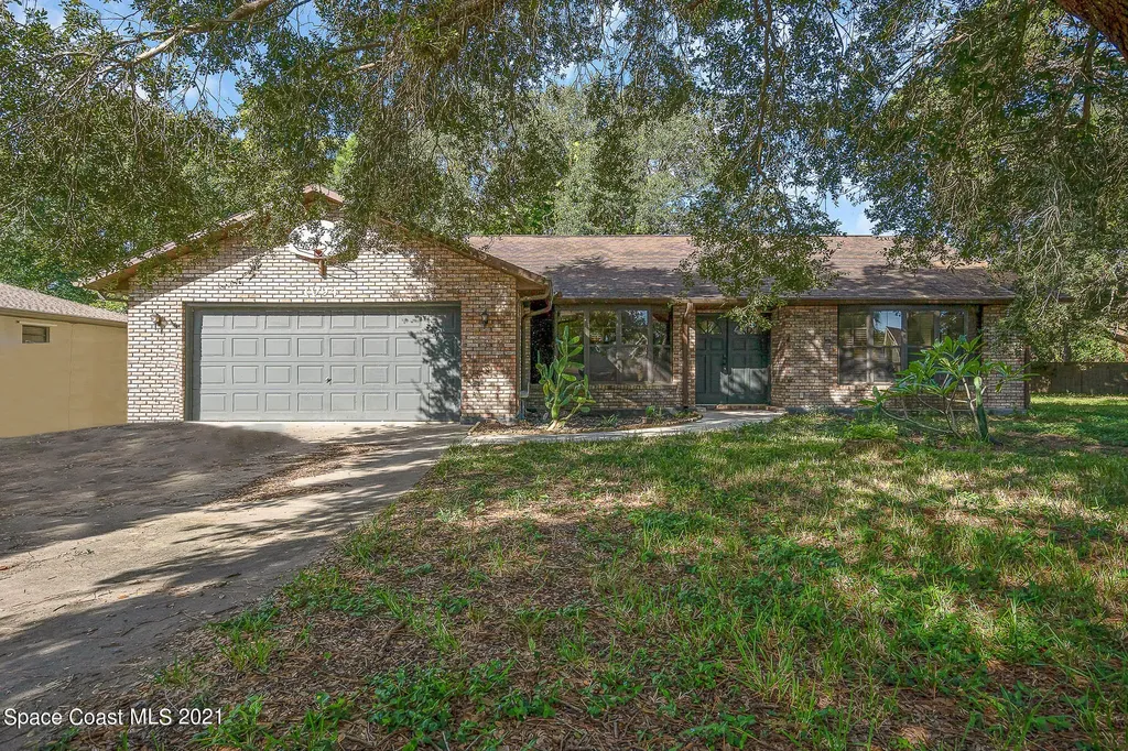 1094 Blau Court NW Palm Bay FL 32907