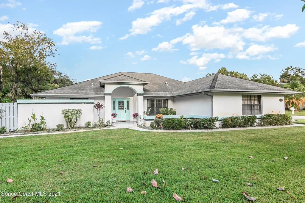 542 Willow Oak Court NE Palm Bay FL 32907