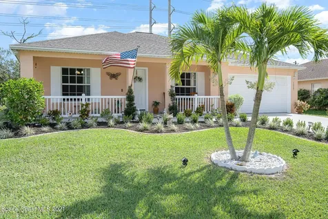 1027 Glencove Avenue NW Palm Bay FL 32907