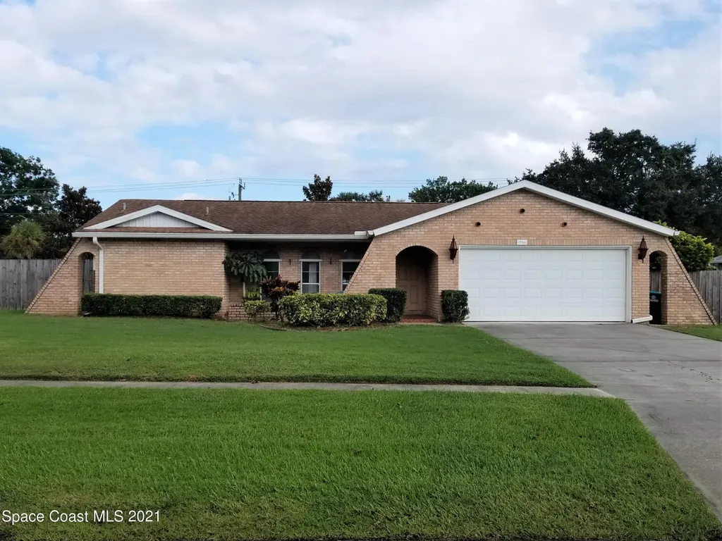 1290 Cimarron Circle NE Palm Bay FL 32905