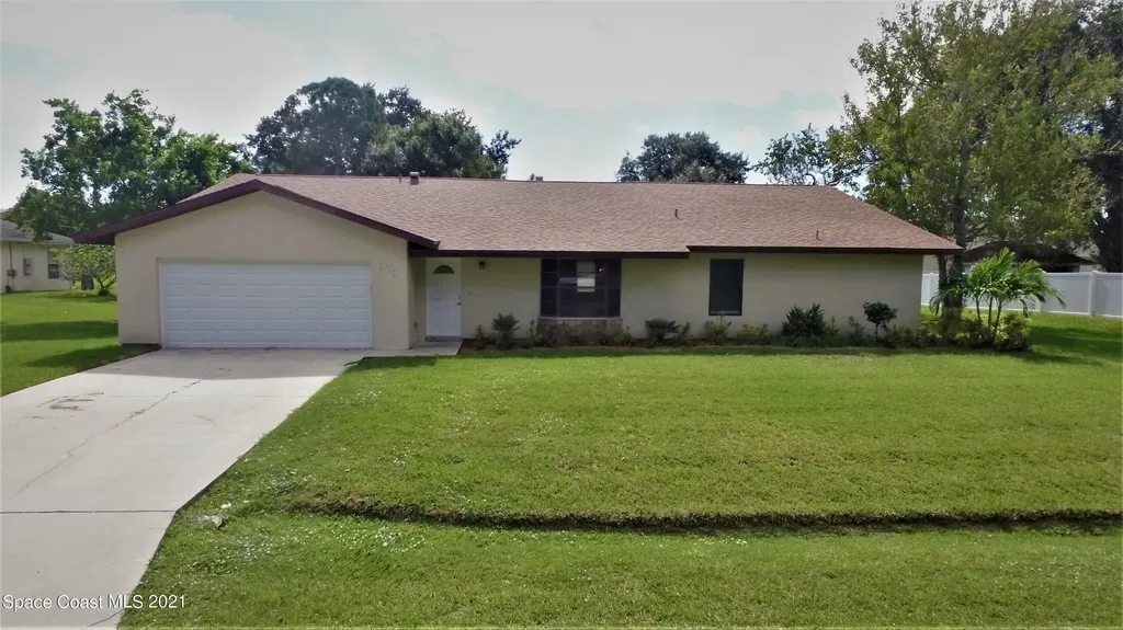 670 Nash Street NE Palm Bay FL 32907